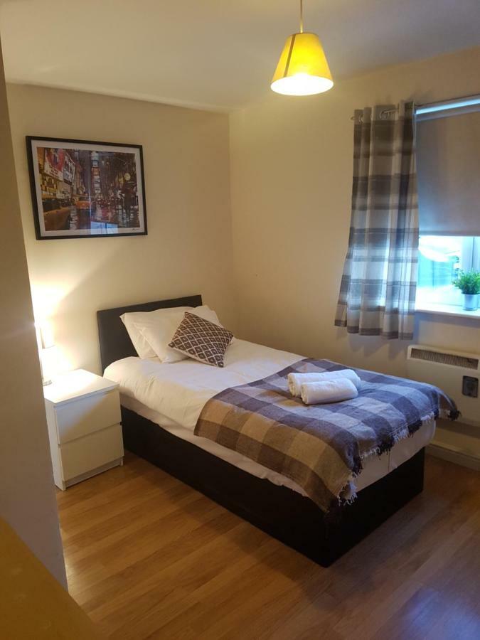 Livingston Business And Contractor Apartment エクステリア 写真