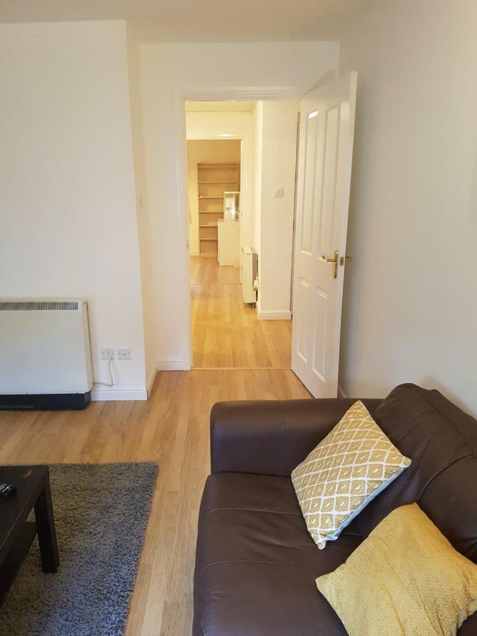 Livingston Business And Contractor Apartment エクステリア 写真